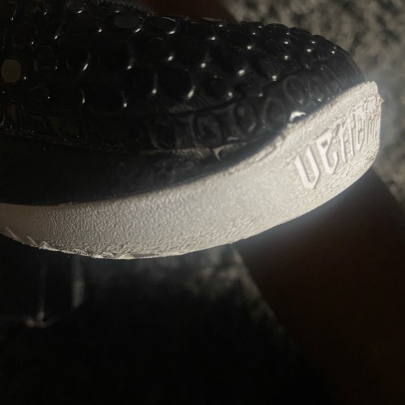 Kobe 6 Protro mambacita ,Size 9.5 ,Great condition,A couple scratches,on sale - Picture 5 of 10